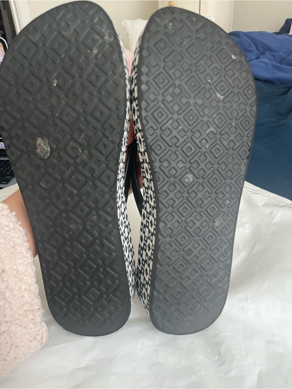 Tory Burch Black and White Geometric Flip Flop Sandals - Picture 6 of 6